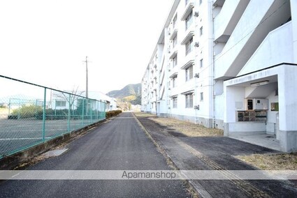 ８０Ｈｉｌｌｓ八代Ⅰ[3DK/53.08m2]の共用部1