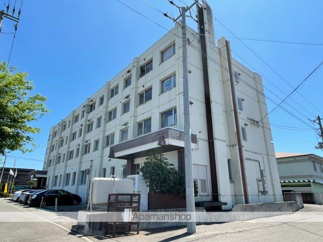 岡田マンション第一の外観写真