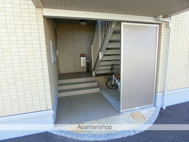 コリーヌメゾンの玄関写真