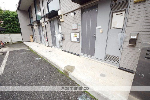 レオパレスASTYTAKARAの玄関写真