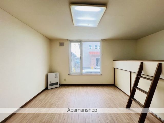 EAST VILLAGE APARTMENTの内装写真