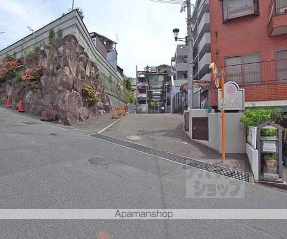 ヴェルデ藤尾弐番館の玄関写真