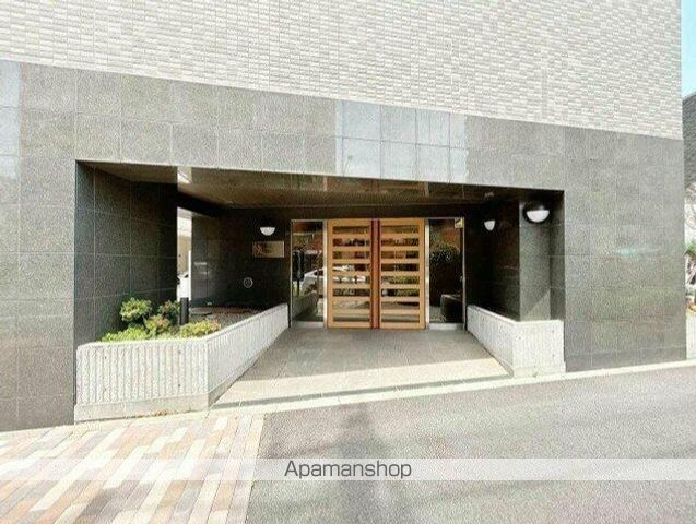 エクセリア旗の台の玄関写真