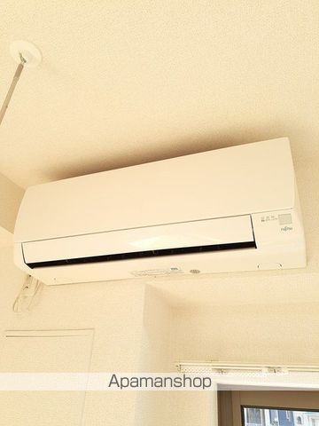 ヴェルジェクワトロの内装写真