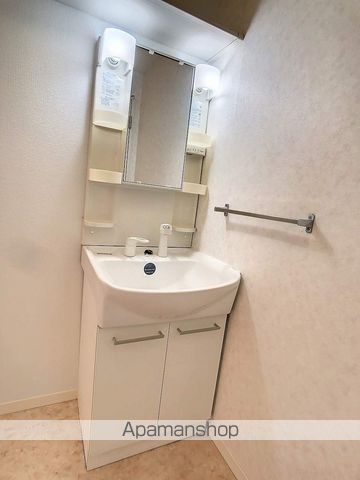 フレグランス本市場Aの内装写真