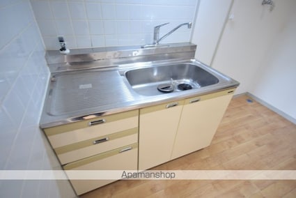 メイプル・アーサ中山[2K/33.16m2]の内装1