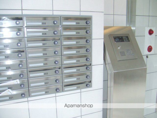 アーバニタの玄関写真