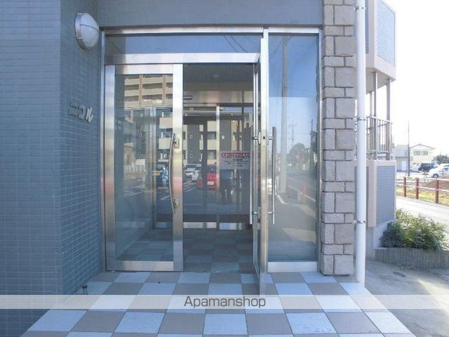 つくばエクスプレス 守谷駅 徒歩20分 4階建 築14年の玄関写真