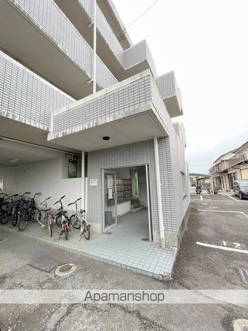 ベルハイムツバイテの玄関写真