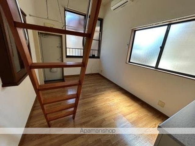 アレーズの内装写真