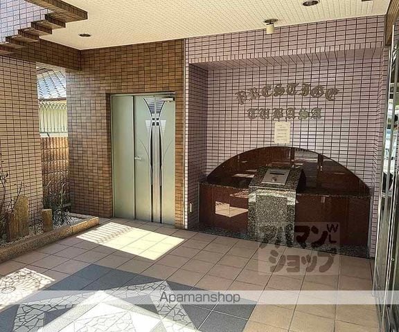 プレステージ翼の玄関写真