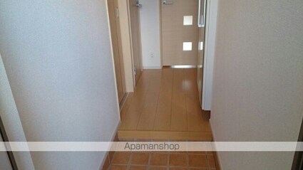 ブルムンタウン[1R/33.31m2]の玄関