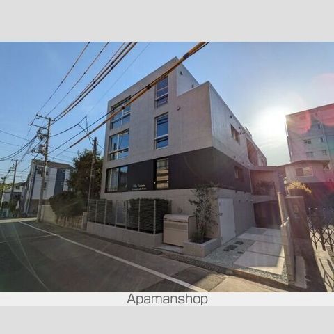 ミオテゾーロ哲学堂カーザの玄関写真