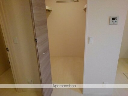 ブラウニーテラス[1R/32.8m2]の収納