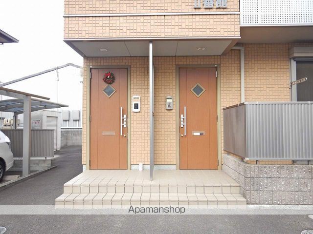 コートクレールII番館の玄関写真