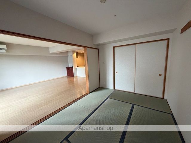 ライオンズマンション桜坂シティの内装写真