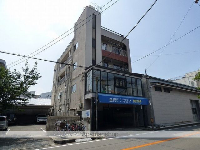 金沢マンションの外観写真