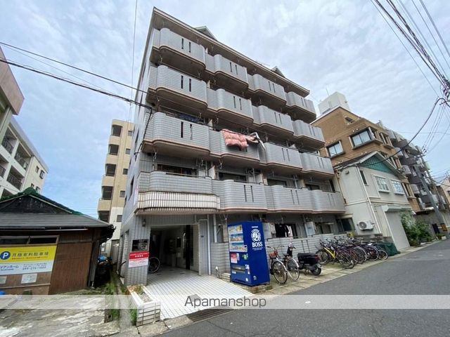 ビッグバーンズマンション新屋敷の外観写真
