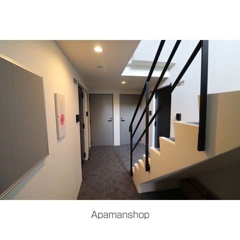 ALIVIO西町の玄関写真