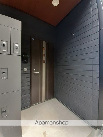 クレール六番館の玄関写真