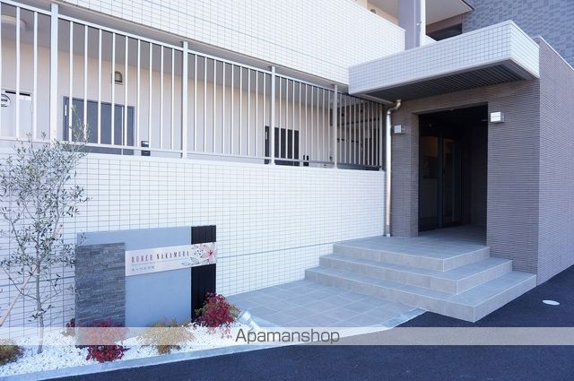 ルーベル中村の玄関写真