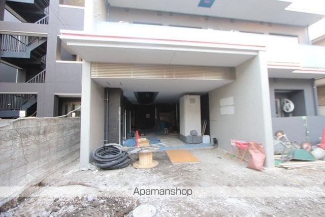 ウィンドワード市川の玄関写真