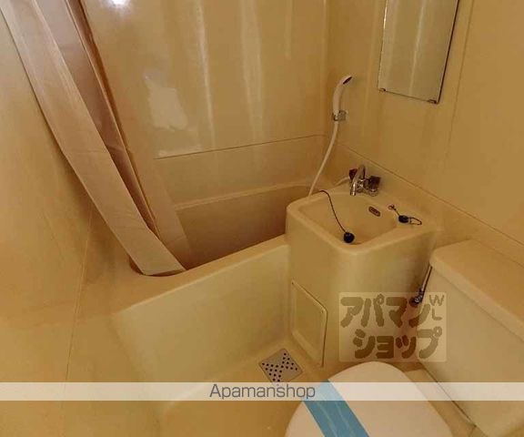 ロイヤルハイツ袴田の内装写真