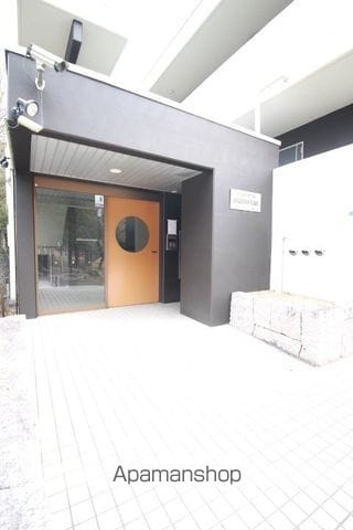 ヴァンテアン東山の玄関写真
