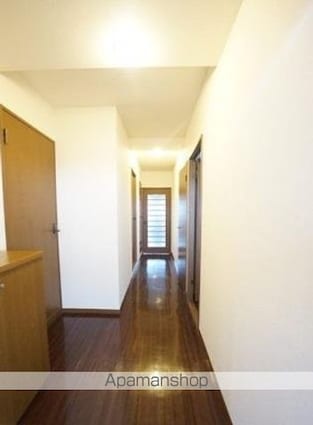 メゾンドール[4LDK/82.2m2]の玄関