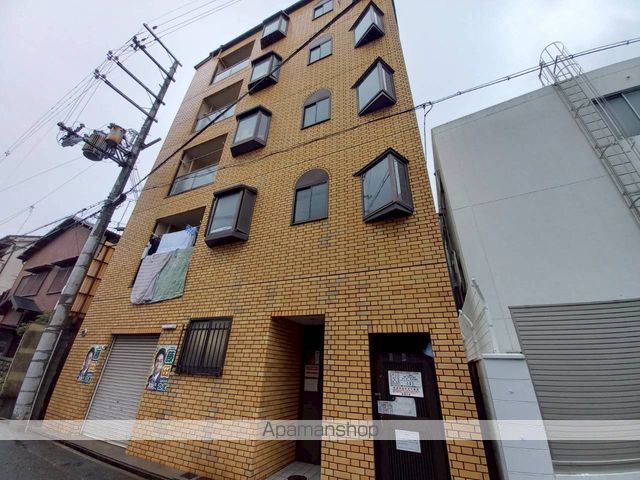 ロイヤルライフ八坂の外観写真