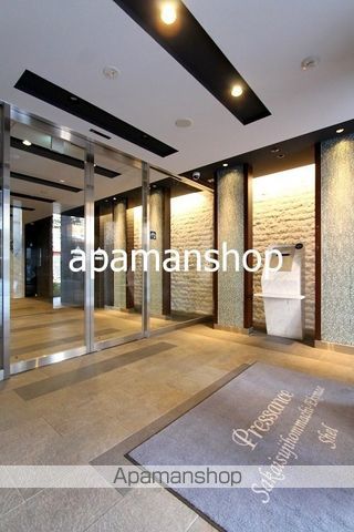 PRESSANCE堺筋本町駅前シェルの玄関写真