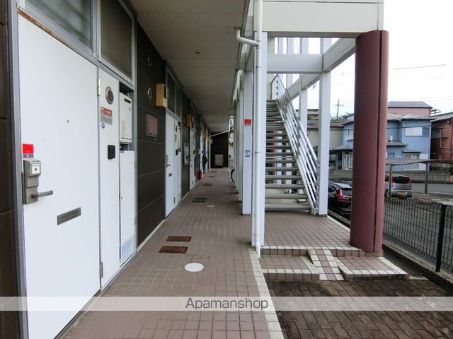 レオパレスプランタン壱番館の玄関写真