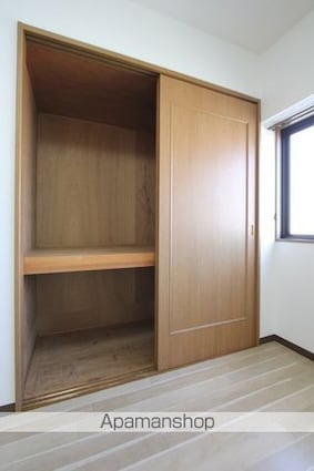 グリーンヒル[3LDK/64m2]の収納