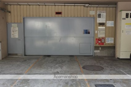 エクセレンシア博多[1R/23.95m2]の駐車場