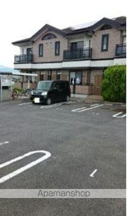 リバーウエスト　Ｂ[2DK/46.9m2]の駐車場