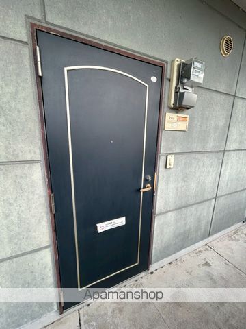 ラパン吉尾の玄関写真