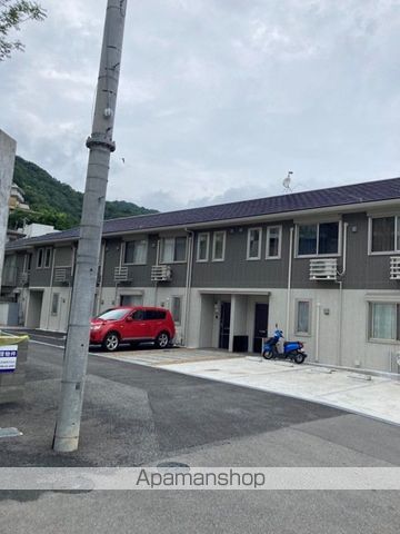 六麓荘ヒルズE棟の外観写真