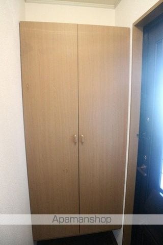 ロイヤルシャトー G棟の内装写真