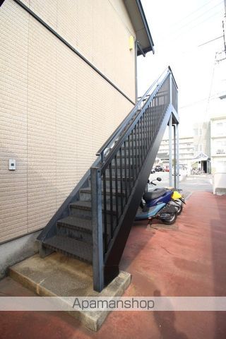 ロンサール奥田の玄関写真