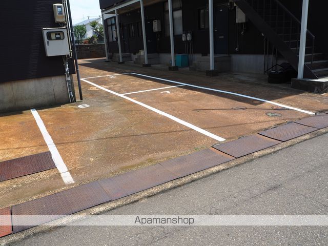 ハイランドハイツB棟の玄関写真