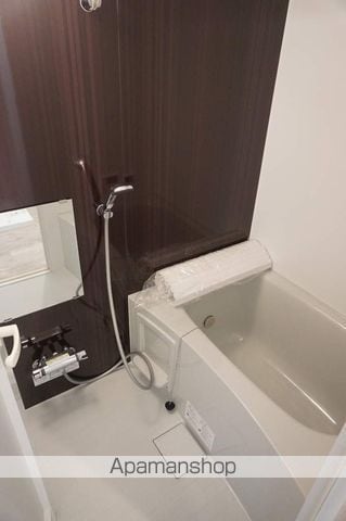 EIGHT SHIROKITA IIの内装写真