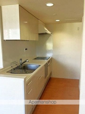 グランアルト福住オーヴェスト棟の内装写真