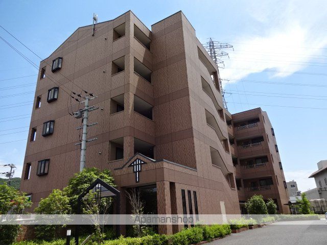 ロイヤルヒルズ青山の外観写真