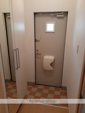 シャンヴィルIII番館の内装写真