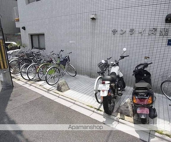 サンライズ紫野の外観写真