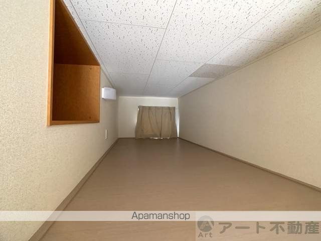 レオパレスクレセント山越の内装写真