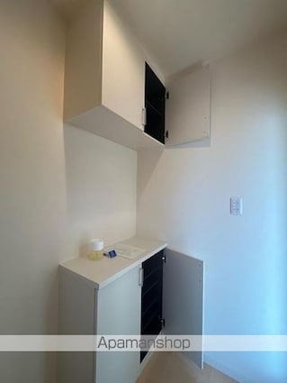 Ｉ・セレブ香川町Ａ・Ｂ[2LDK/62.89m2]の内装1