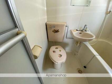 香川県高松市宮脇町１丁目[1R/24m2]のトイレ