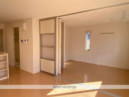 滋賀県栗東市川辺[2LDK/53.61m2]のリビング・居間