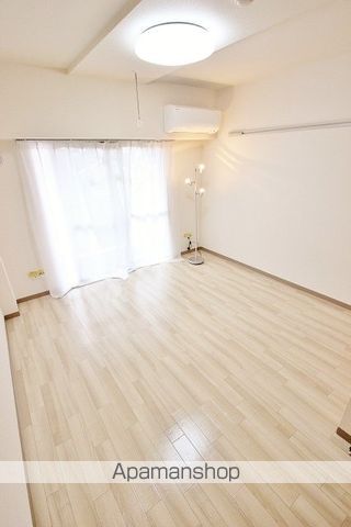 エクレールの内装写真
